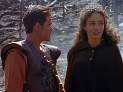 extant_XenaWarriorPrincess_1x12-BewareGreeksBearingGifts_3481