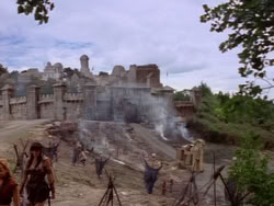extant_XenaWarriorPrincess_1x12-BewareGreeksBearingGifts_3554