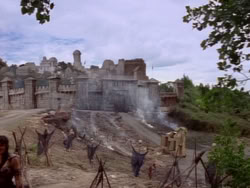 extant_XenaWarriorPrincess_1x12-BewareGreeksBearingGifts_3556