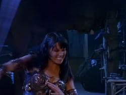 extant_XenaWarriorPrincess_1x13-AthensCityAcademyOfThePerformingBards_0010