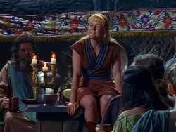 extant_XenaWarriorPrincess_1x13-AthensCityAcademyOfThePerformingBards_0036