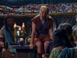 extant_XenaWarriorPrincess_1x13-AthensCityAcademyOfThePerformingBards_0037