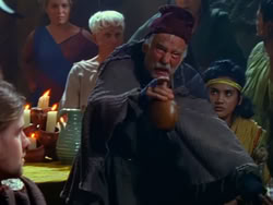 extant_XenaWarriorPrincess_1x13-AthensCityAcademyOfThePerformingBards_0049