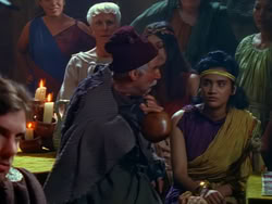 extant_XenaWarriorPrincess_1x13-AthensCityAcademyOfThePerformingBards_0058