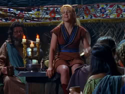 extant_XenaWarriorPrincess_1x13-AthensCityAcademyOfThePerformingBards_0059