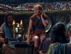 extant_XenaWarriorPrincess_1x13-AthensCityAcademyOfThePerformingBards_0062