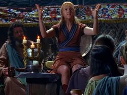 extant_XenaWarriorPrincess_1x13-AthensCityAcademyOfThePerformingBards_0065