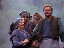 extant_XenaWarriorPrincess_1x13-AthensCityAcademyOfThePerformingBards_0156