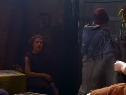 extant_XenaWarriorPrincess_1x13-AthensCityAcademyOfThePerformingBards_0197