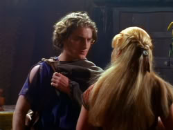 extant_XenaWarriorPrincess_1x13-AthensCityAcademyOfThePerformingBards_0203