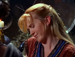 extant_XenaWarriorPrincess_1x13-AthensCityAcademyOfThePerformingBards_0205