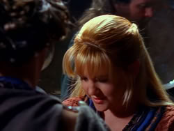 extant_XenaWarriorPrincess_1x13-AthensCityAcademyOfThePerformingBards_0210