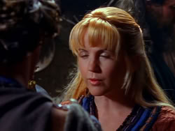 extant_XenaWarriorPrincess_1x13-AthensCityAcademyOfThePerformingBards_0217
