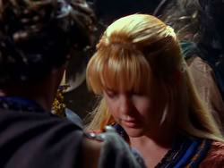extant_XenaWarriorPrincess_1x13-AthensCityAcademyOfThePerformingBards_0220