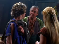 extant_XenaWarriorPrincess_1x13-AthensCityAcademyOfThePerformingBards_0238