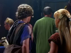 extant_XenaWarriorPrincess_1x13-AthensCityAcademyOfThePerformingBards_0276