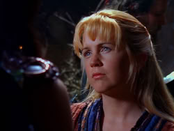 extant_XenaWarriorPrincess_1x13-AthensCityAcademyOfThePerformingBards_0301