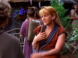 extant_XenaWarriorPrincess_1x13-AthensCityAcademyOfThePerformingBards_0514