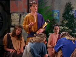 extant_XenaWarriorPrincess_1x13-AthensCityAcademyOfThePerformingBards_0535