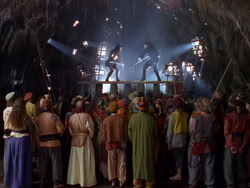 extant_XenaWarriorPrincess_1x13-AthensCityAcademyOfThePerformingBards_0624
