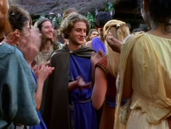 extant_XenaWarriorPrincess_1x13-AthensCityAcademyOfThePerformingBards_0718