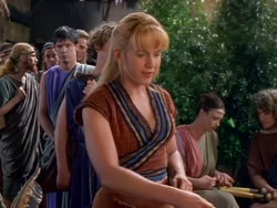 extant_XenaWarriorPrincess_1x13-AthensCityAcademyOfThePerformingBards_0810