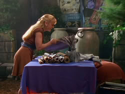 extant_XenaWarriorPrincess_1x13-AthensCityAcademyOfThePerformingBards_0825
