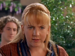 extant_XenaWarriorPrincess_1x13-AthensCityAcademyOfThePerformingBards_0866