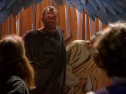 extant_XenaWarriorPrincess_1x13-AthensCityAcademyOfThePerformingBards_0962