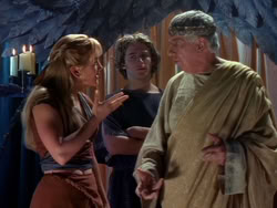 extant_XenaWarriorPrincess_1x13-AthensCityAcademyOfThePerformingBards_1002