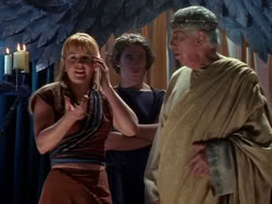 extant_XenaWarriorPrincess_1x13-AthensCityAcademyOfThePerformingBards_1009