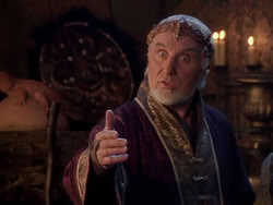 extant_XenaWarriorPrincess_1x13-AthensCityAcademyOfThePerformingBards_1050