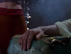 extant_XenaWarriorPrincess_1x13-AthensCityAcademyOfThePerformingBards_1074