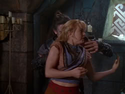 extant_XenaWarriorPrincess_1x13-AthensCityAcademyOfThePerformingBards_1083