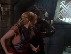 extant_XenaWarriorPrincess_1x13-AthensCityAcademyOfThePerformingBards_1085