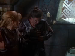 extant_XenaWarriorPrincess_1x13-AthensCityAcademyOfThePerformingBards_1086