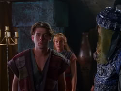 extant_XenaWarriorPrincess_1x13-AthensCityAcademyOfThePerformingBards_1111