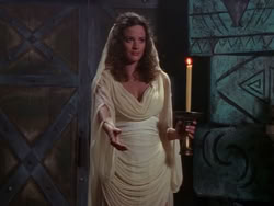 extant_XenaWarriorPrincess_1x13-AthensCityAcademyOfThePerformingBards_1169