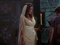extant_XenaWarriorPrincess_1x13-AthensCityAcademyOfThePerformingBards_1172
