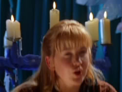 extant_XenaWarriorPrincess_1x13-AthensCityAcademyOfThePerformingBards_1226