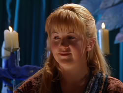 extant_XenaWarriorPrincess_1x13-AthensCityAcademyOfThePerformingBards_1234