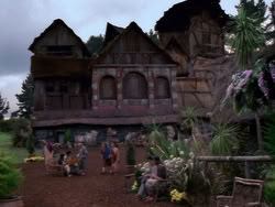 extant_XenaWarriorPrincess_1x13-AthensCityAcademyOfThePerformingBards_1265
