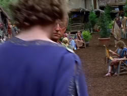 extant_XenaWarriorPrincess_1x13-AthensCityAcademyOfThePerformingBards_1292