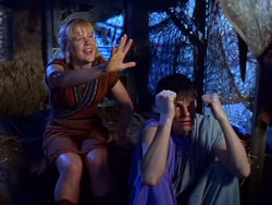 extant_XenaWarriorPrincess_1x13-AthensCityAcademyOfThePerformingBards_1357