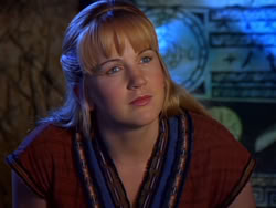 extant_XenaWarriorPrincess_1x13-AthensCityAcademyOfThePerformingBards_1381