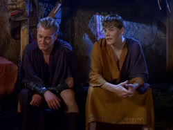 extant_XenaWarriorPrincess_1x13-AthensCityAcademyOfThePerformingBards_1402