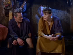 extant_XenaWarriorPrincess_1x13-AthensCityAcademyOfThePerformingBards_1411