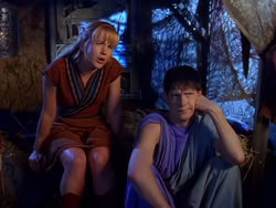 extant_XenaWarriorPrincess_1x13-AthensCityAcademyOfThePerformingBards_1412