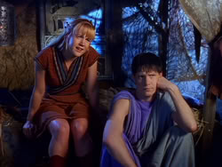 extant_XenaWarriorPrincess_1x13-AthensCityAcademyOfThePerformingBards_1413