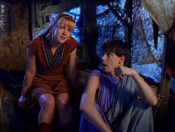 extant_XenaWarriorPrincess_1x13-AthensCityAcademyOfThePerformingBards_1415